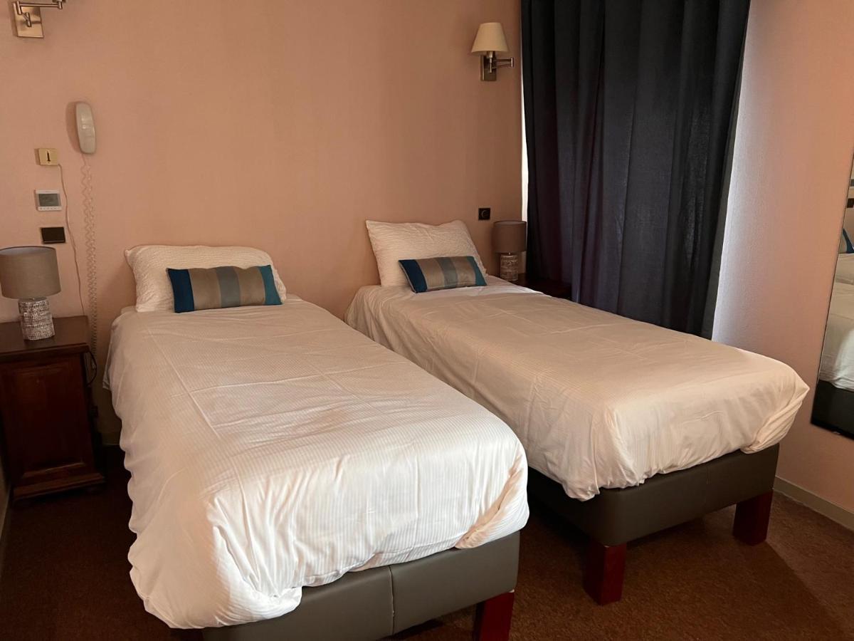 Logis Hotel De France La Cote-Saint-Andre Bagian luar foto